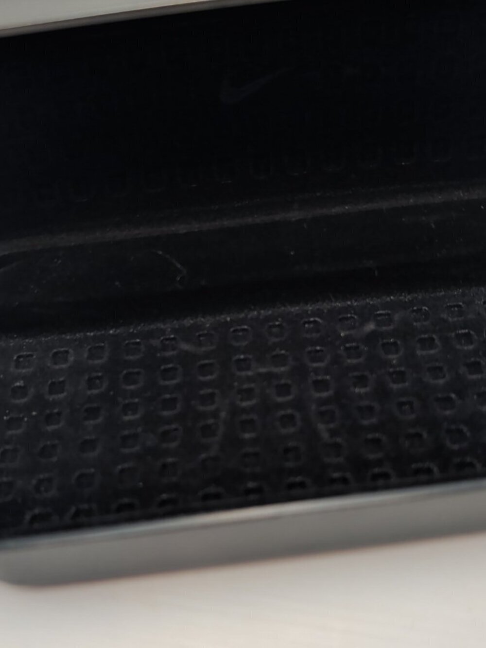 Nike Black Hard Sunglasses Eyeglass Glasses Case Felt Lined Clam Shell Italy Y2K - Picture 5 of 11